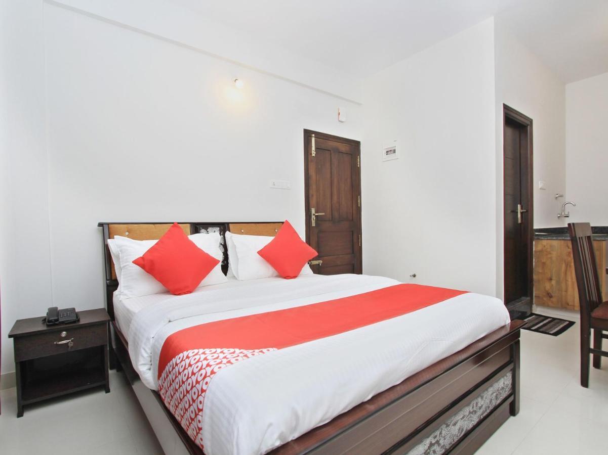 Oyo 12033 Hotel Royal Residence Bengaluru Zewnętrze zdjęcie